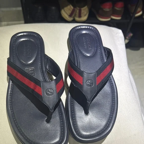 Gucci Black and Red Sandals - Picture 1 of 1